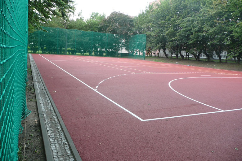 Przebudowa istniejących boisk przy II i XIX Liceum Ogólnokształcącym przy ul. Pestalozziego 