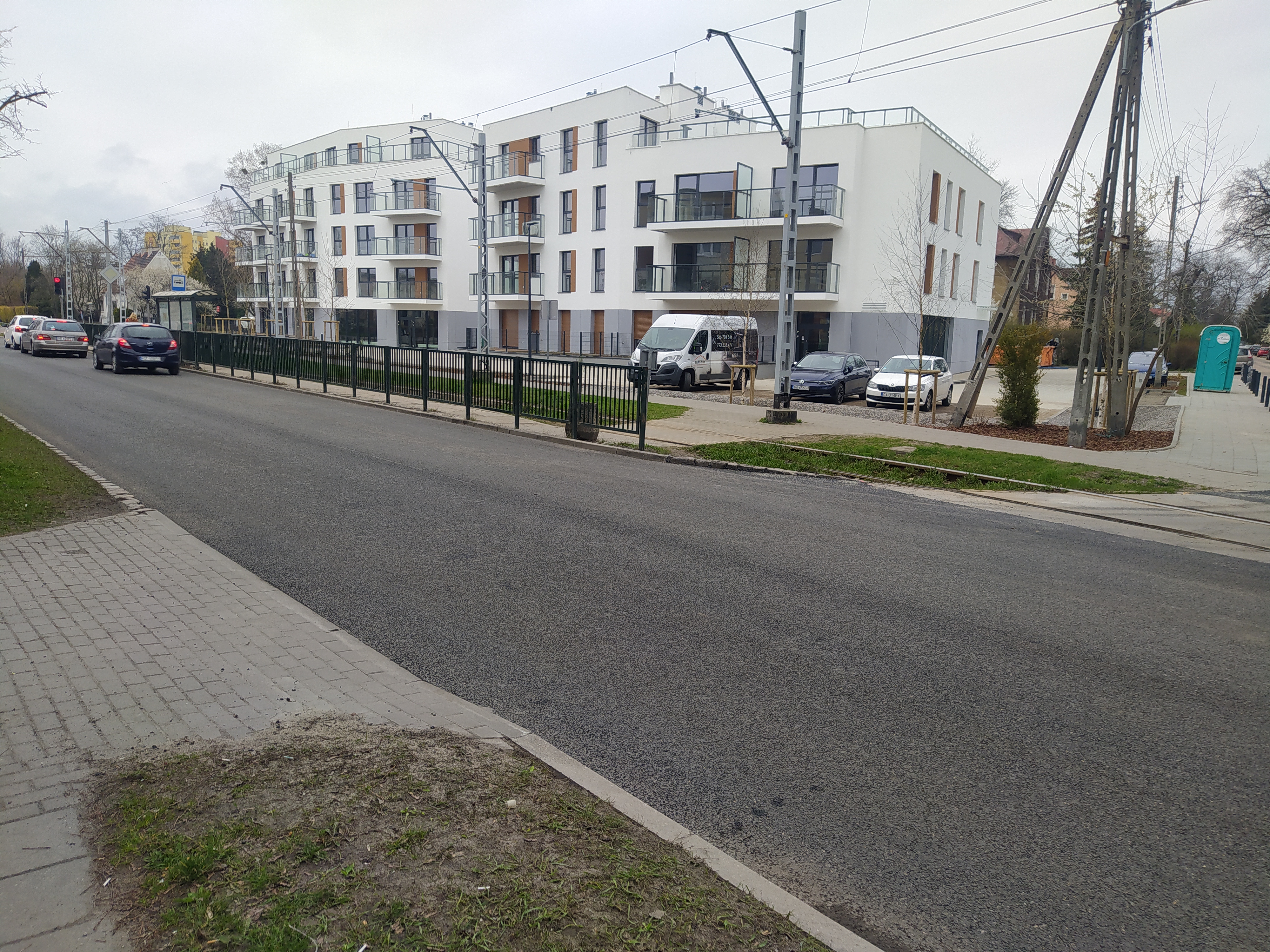 Zdjęcie przedstawia widok ulicy Gdańskiej po przebudowie