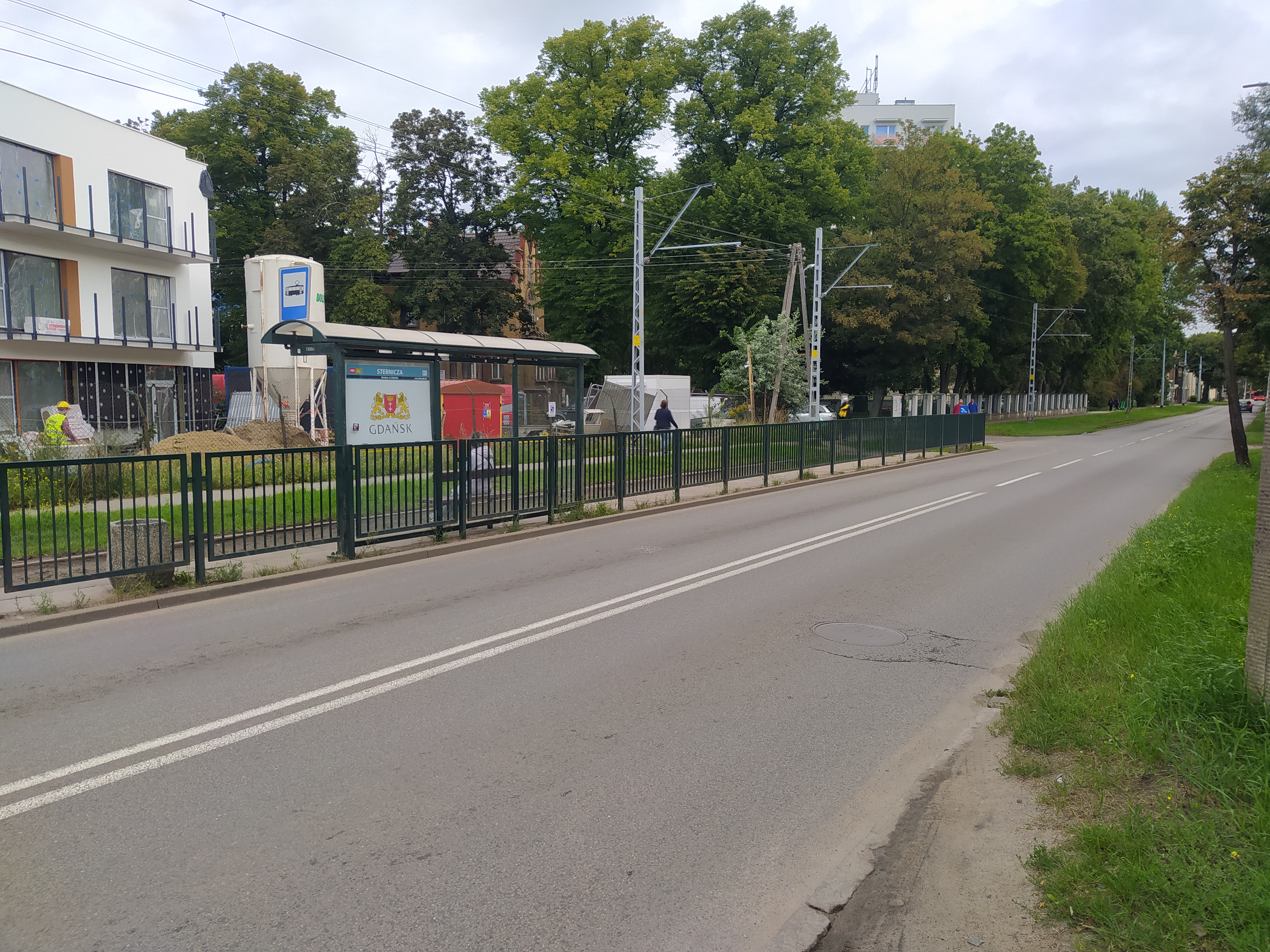 Zdjęcie przedstawia widok ulicy Gdańskiej przed przebudową