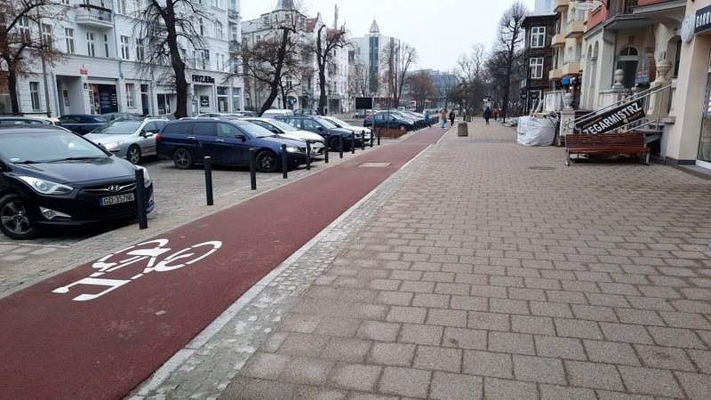 Budowa trasy rowerowej wzdłuż ul. Dmowskiego 