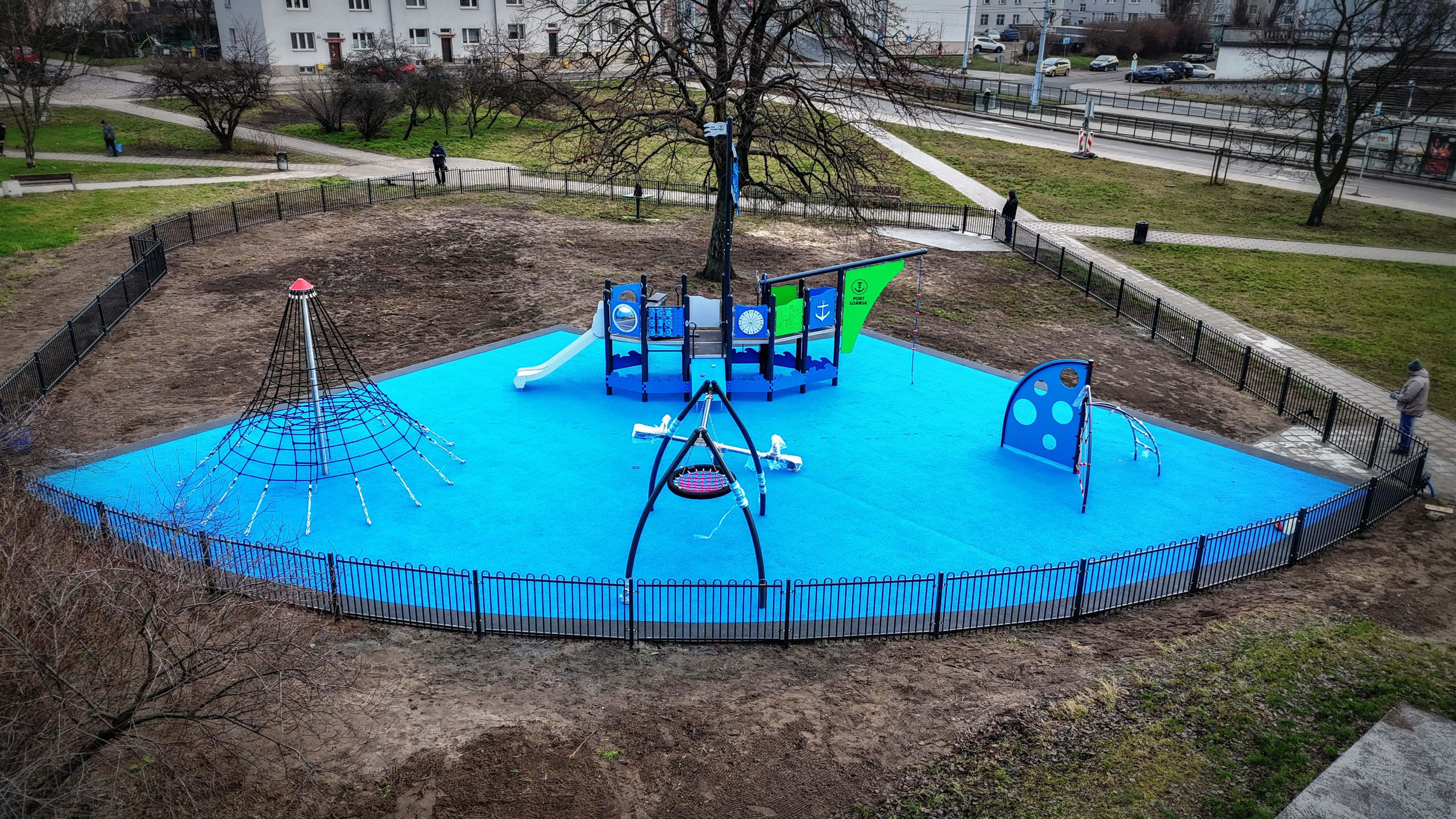 Budowa tymczasowego placu zabaw przy ul. Przyjaciół w&nbsp;Nowym Porcie w&nbsp;Gdańsku – etap I 
