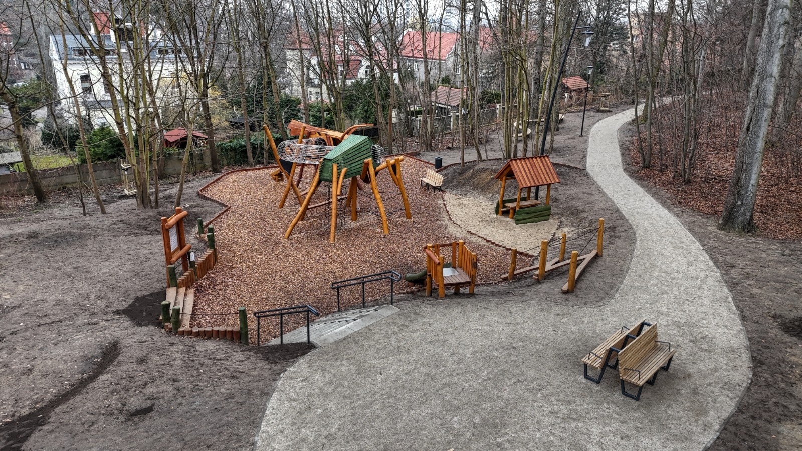 Niezwykły plac zabaw na Sobótkowej Polanie jest już dostępny dla mieszkańców 