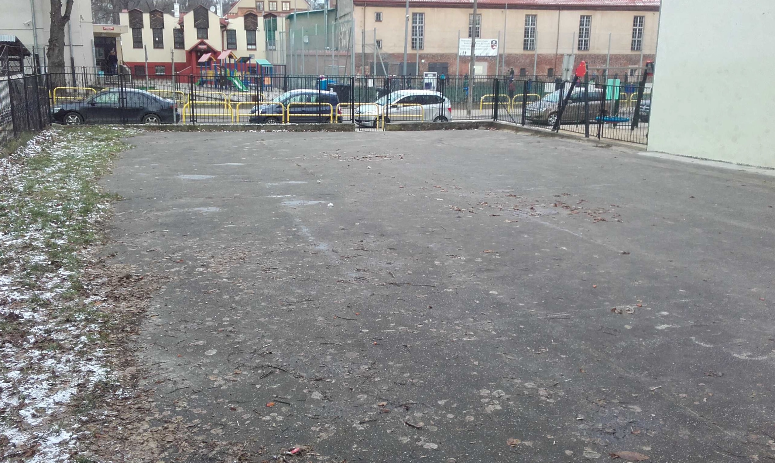 Remont nawierzchni asfaltowej dla ułożenia nawierzchni poliuretanowej boiska szkolnego przy ul. Kanapariusza w Gdańsku